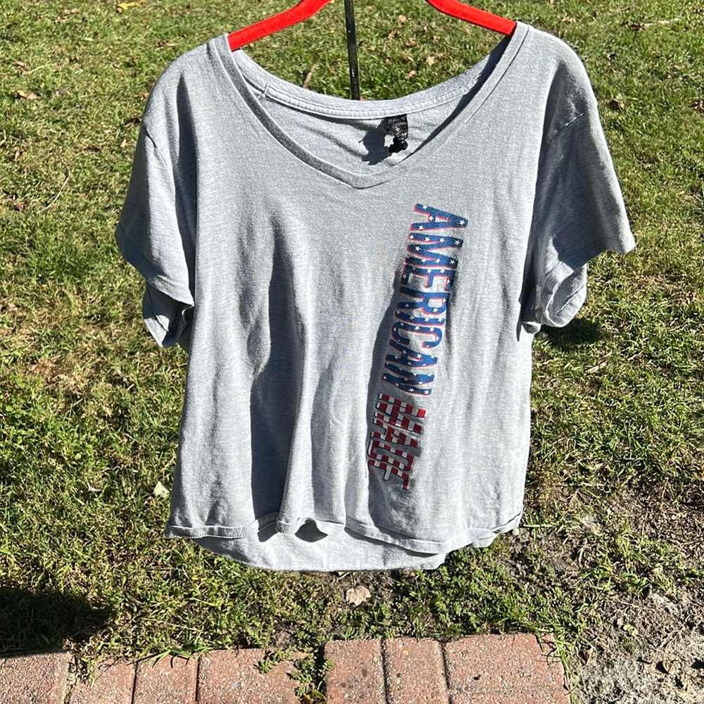 Hanes tee